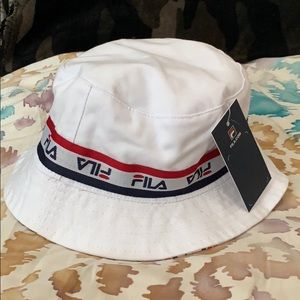 نزل مضخة محاباة white bucket hat fila 